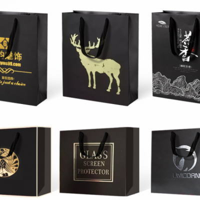 黑卡燙(tàng)金手提袋